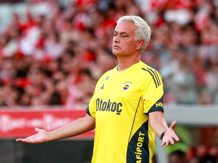 "Mourinyonun rəhbərliyi altında klub özünü cansız hiss edirdi"