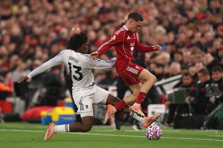 “Mançester Yunayted” “Enfild”də “Liverpul”u məğlub etdi