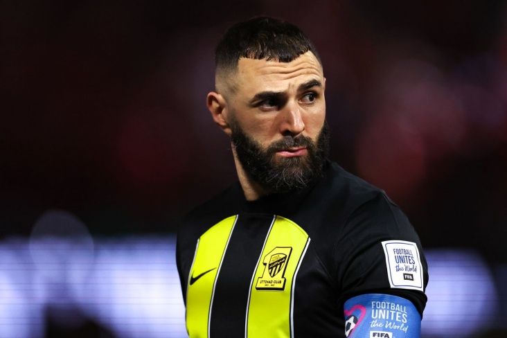 Benzema ən yaxşı 11-liyi seçdi