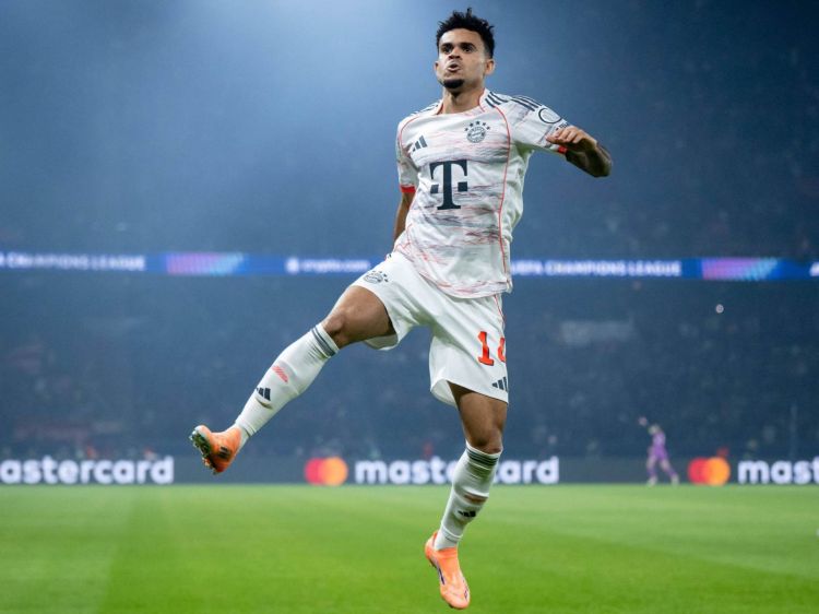 Luis Dias “Bavariya”da Kloze və Keyn ilə eyni sıraya yüksəldi