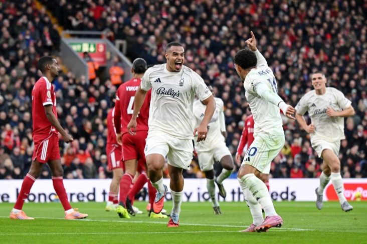 “Liverpul” evdə “Nottingem Forest”ə uduzdu