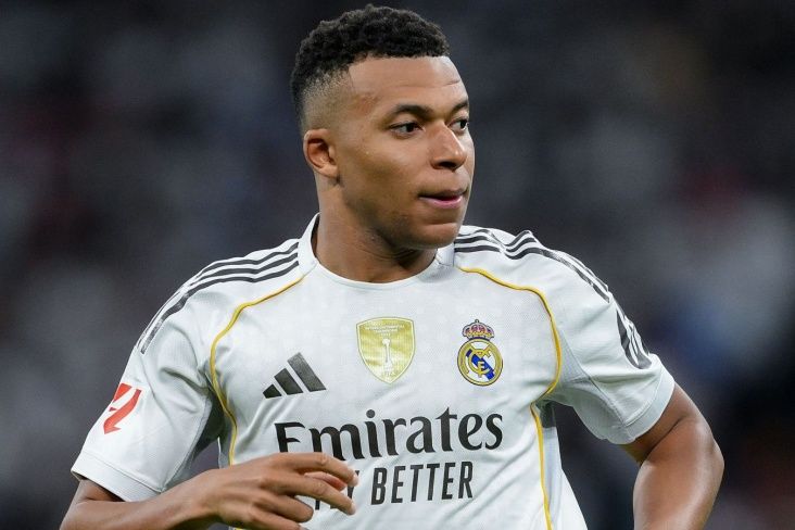 Mbappe "Elçe" ilə oyundan sonra hakimi təhqir edib