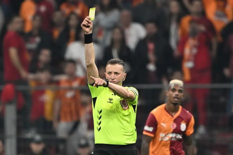 “Fənərbağça” – “Qalatasaray” derbisinin hakimləri açıqladı