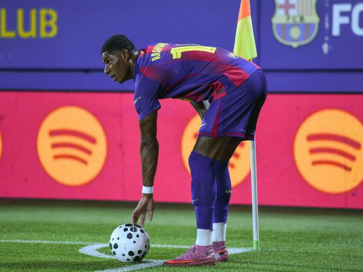 PSJ "Barselona"nı qabaqlamaq istəyir