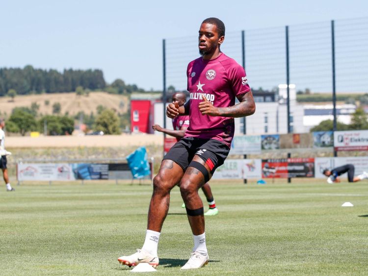 “Mançester Yunayted” Ayven Tonini transfer etməyəcək