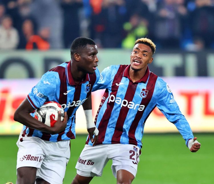 "Trabzonspor" evdə, "Başakşəhər" səfərdə qələbə qazandı