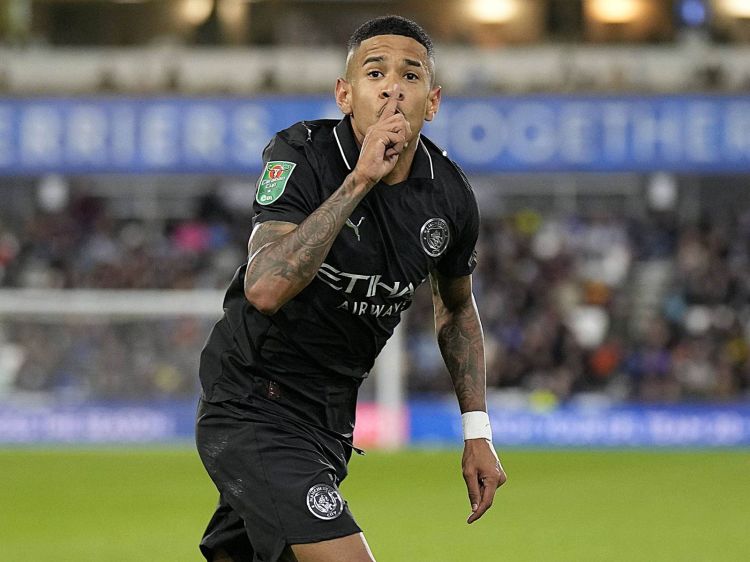 “Barselona” Savionu heyətinə qatmağı planlaşdırır