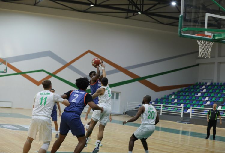 Azərbaycan Basketbol Liqasında VIII turun daha bir oyunu keçirilib