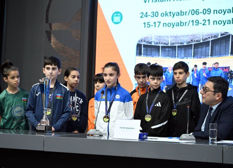 Nazir beynəlxalq yarışlarda yüksək nəticələr əldə etmiş idmançılarla görüşüb