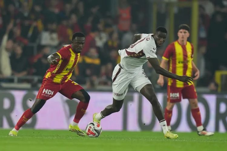 "Trabzonspor"dan çətin qələbə