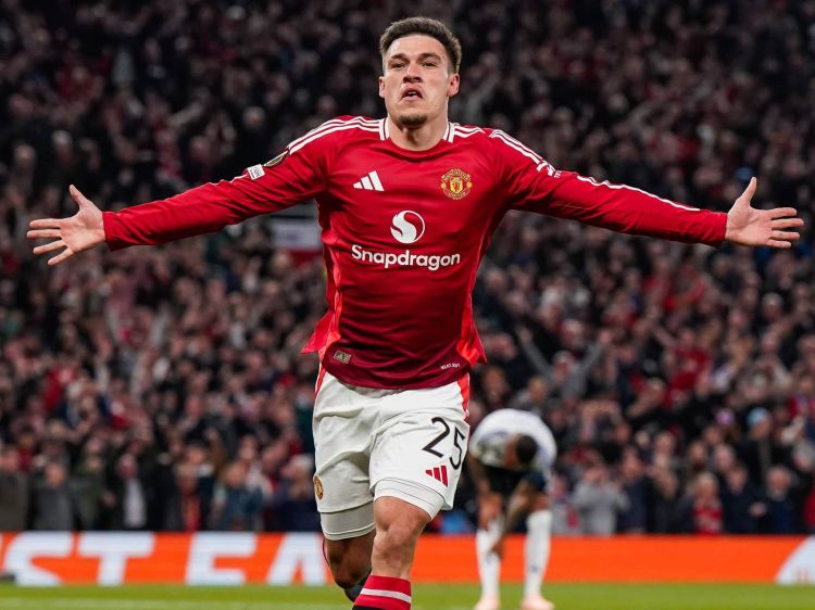 "Qalatasaray” “Mançester Yunayted”in futbolçusunu transfer edə bilər