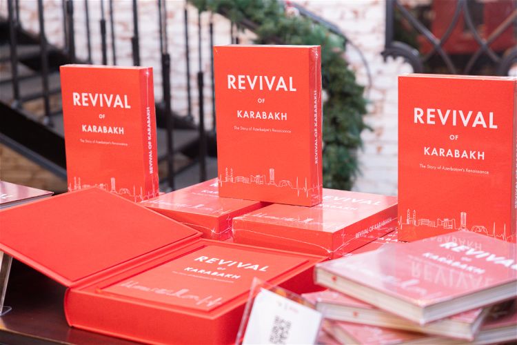 Bakı Kitab Mərkəzində “Qarabağın Dirçəlişi: Azərbaycan İntibahının Hekayəsi” innovativ kitab layihəsinin təqdimatı keçirilib