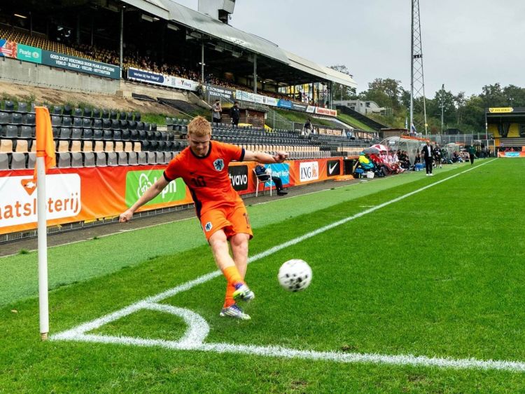 “Çelsi” 19 yaşlı futbolçu transfer edə bilər