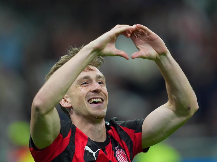 “Milan” Aleksis Salemakerslə yeni müqavilə imzalayıb