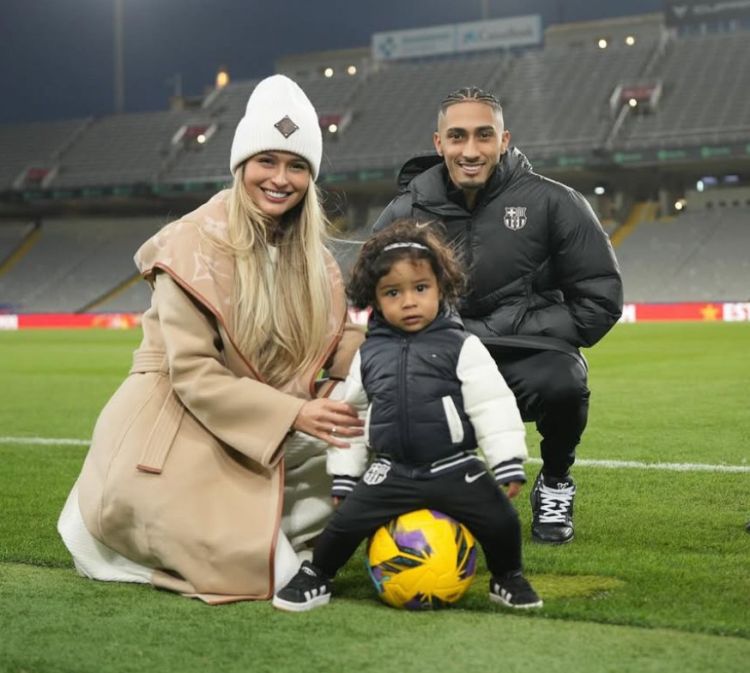 “Rafinya basketbol oynayır?”  - Futbolçunun həyat yoldaşı FIFA nəticələrindən narazılığını ifadə etdi