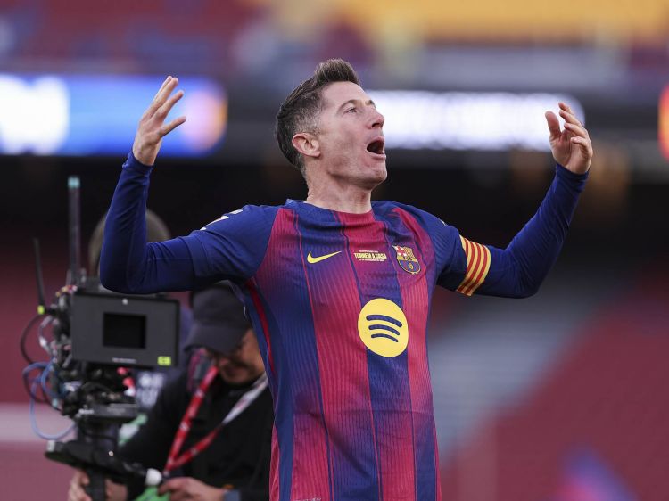 Levandovski Messi ilə eyni komandada çıxış etməyəcək