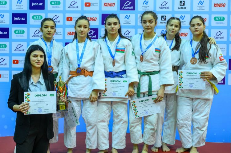 17 yaşadək cüdoçular arasında Azərbaycan birinciliyi başa çatıb