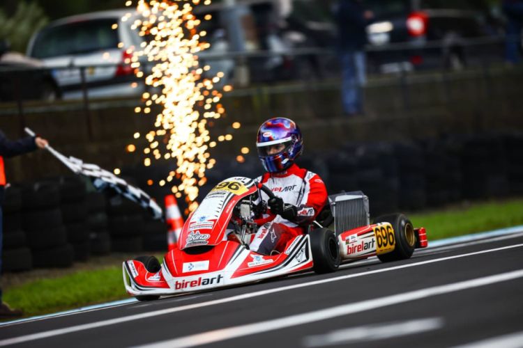 Azərbaycanlı gənc pilot mövsümün son yarışını uğurla başa vurub