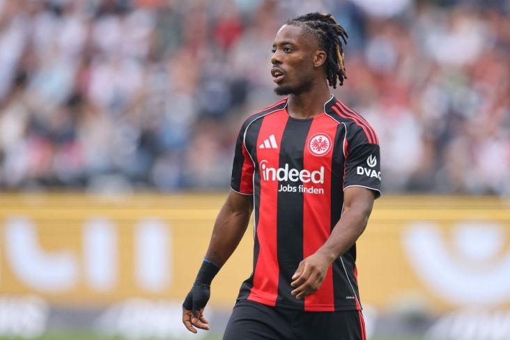 "Sevilya" "Ayntraxt"ın hücumçusunu transfer etmək istəyir