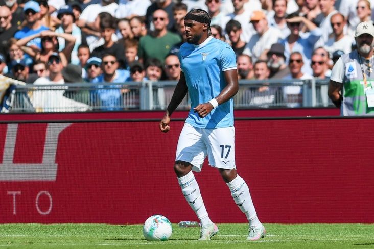 “Latsio”nun futbolçusu “Əl-İttihad”la razılığa gəlib