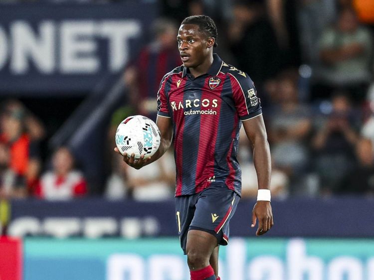 “Barselona” onun transferində israrlıdır