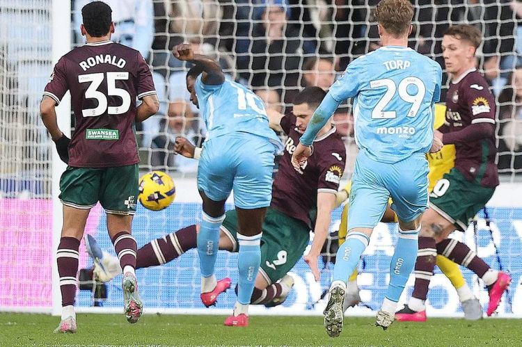 Lempardın komandası Çempionşipdə tarixi rekord qırdı