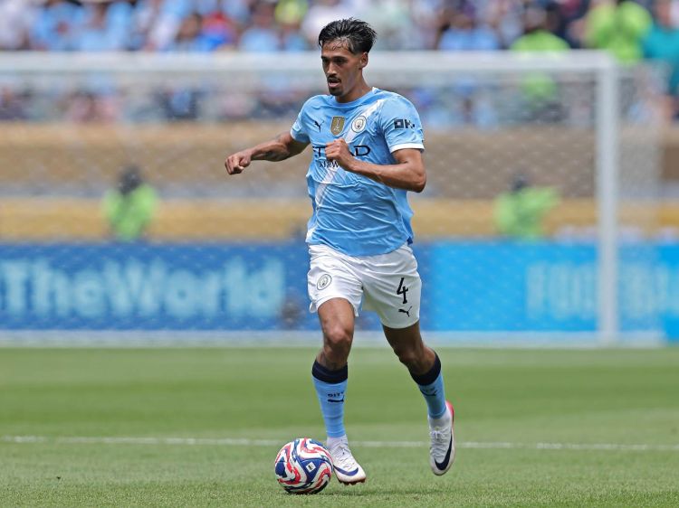  Ticani Reynders “Mançester Siti”də qalacaq