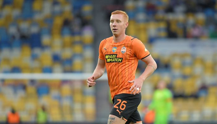 “Verder” “Şaxtyor”un futbolçusu ilə maraqlanır