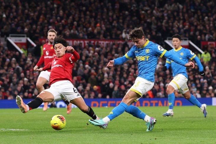 “Mançester Yunayted” evdə xal itirdi