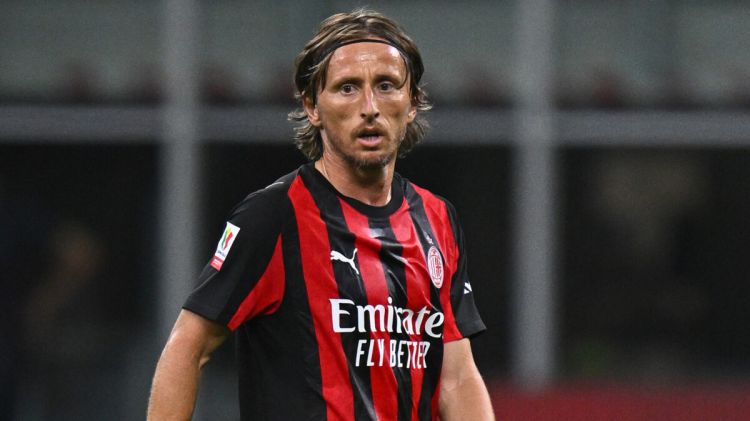 “Milan”a sevgim uşaqlıqdan başlayıb"