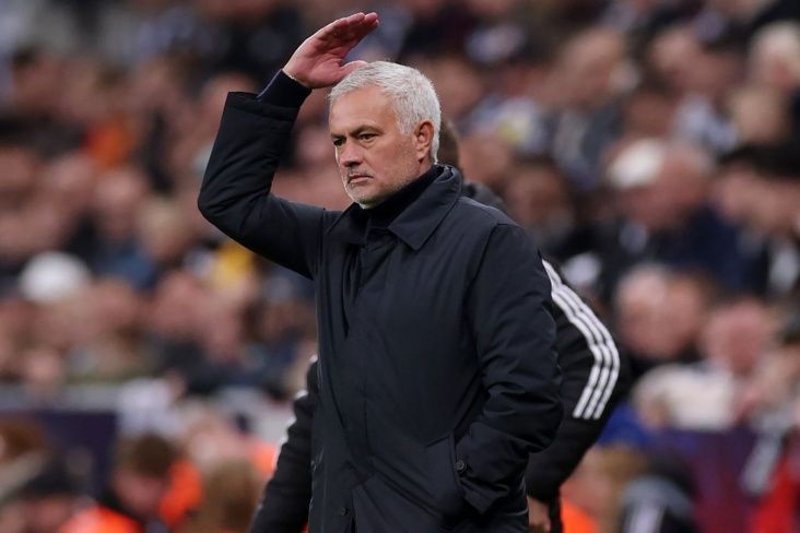 Mourinyo “Çelsi”yə qayıtmağa hazırdır