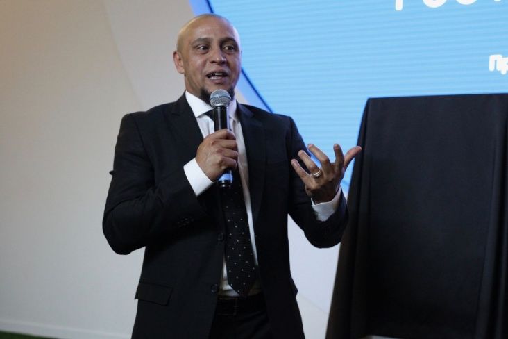 Roberto Karlos ürək əməliyyatından sonra xəstəxanadan evə buraxılıb.  - FOTO