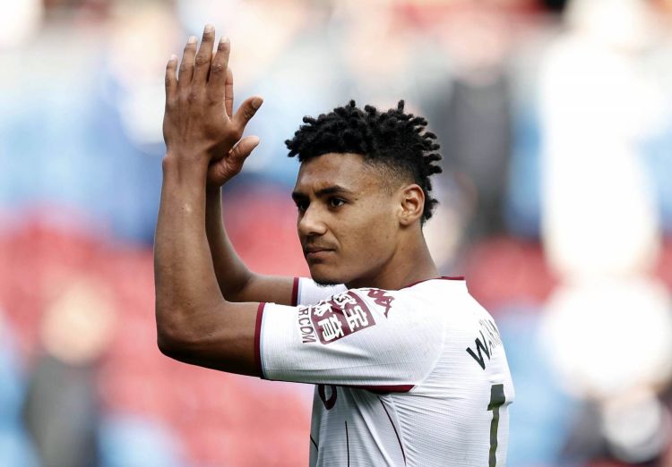 Uotkins "Aston Villa"da 250-ci oyununa çıxdı