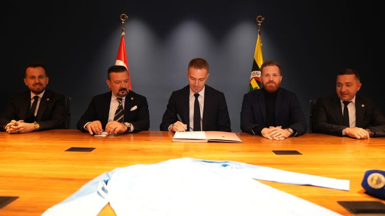 Mert Günok yenidən "Fənərbağça"da