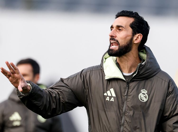 Arbeloa işə başladı