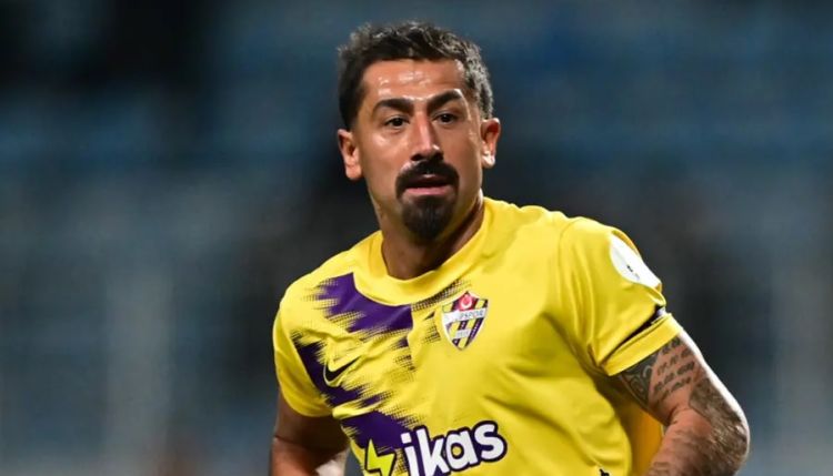 Super Liqa klubu onunla yollarını ayırdı