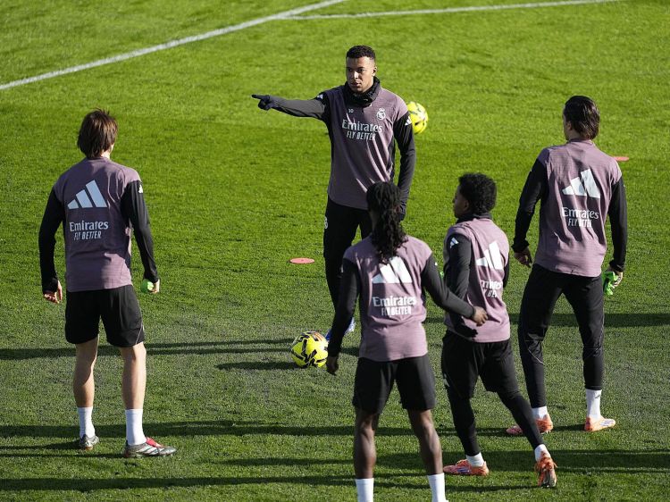 “Real” yalnız iki mövqedə güclənməyi planlaşdırır