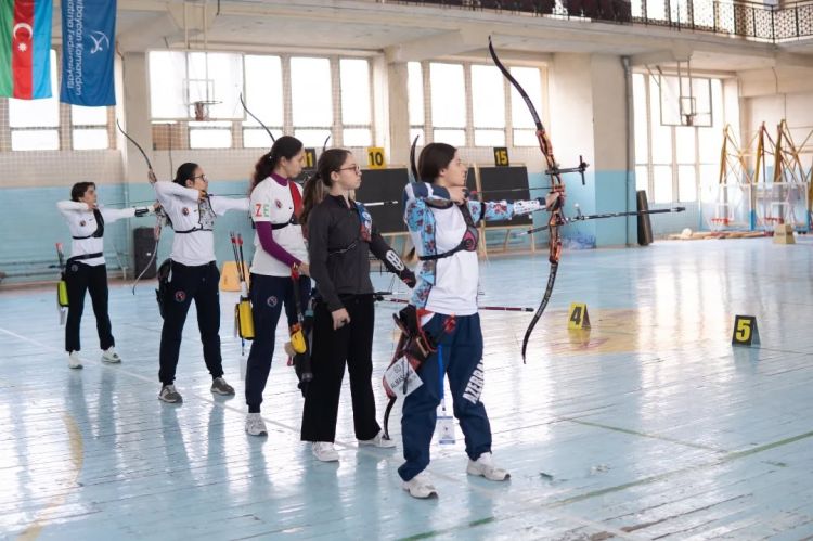 Kamandan oxatma üzrə ölkə birinciliyinin və çempionatının ilk mərhələsinin qalibləri bəlli olub