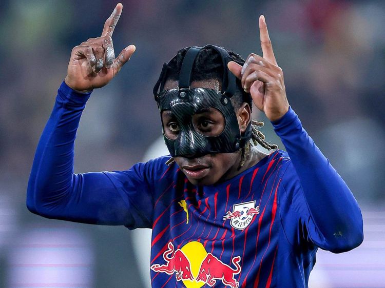 “Bavariya” Bundesliqadan iki futbolçunu transfer etmək istəyir