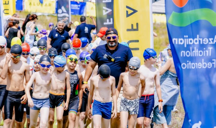 Azərbaycanlı hakim beynəlxalq sertifikat əldə edib - FOTOLAR