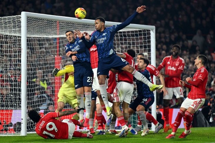 “Arsenal” səfərdə xal itirdi