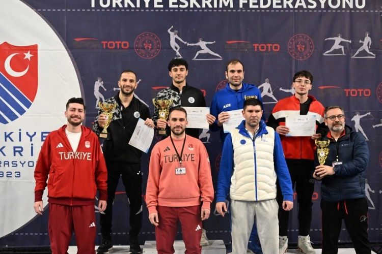 Azərbaycan qılıncoynadanları Türkiyədə iki bürünc medal qazanıblar