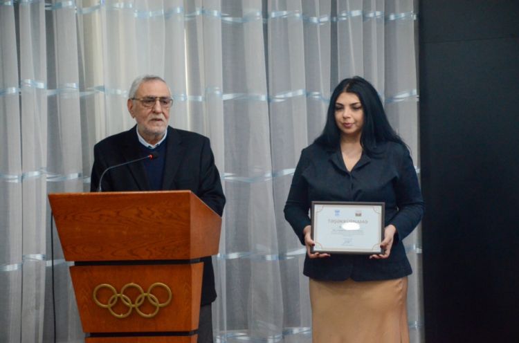 “Etik və psixoloji bacarıqlara güclü idmançı” layihəsinə həsr olunmuş təltifetmə mərasimi keçirilib