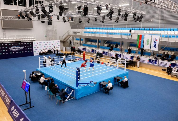 Azərbaycan çempionatı: Kişi boksçuların mübarizəsində yarımfinalçılar, qadınlarda finalçılar müəyyənləşib