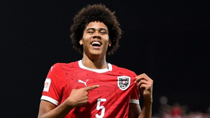  “Liverpul” 17 yaşlı müdafiəçi transfer etdi