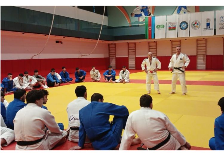 Gənc cüdoçulara yeni qaydalarla bağlı maarifləndirici seminar təşkil olunub