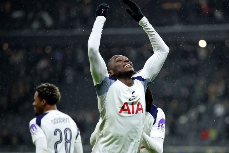  “Tottenhem” “Ayntraxt”ı məğlub etdi