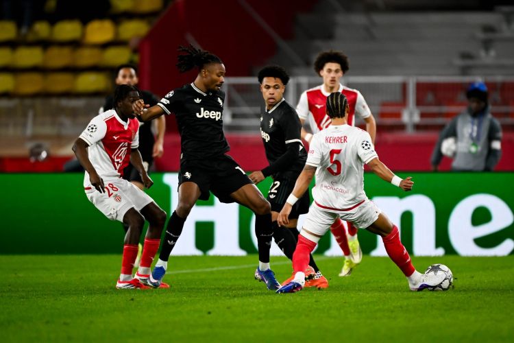 “Yuventus” səfərdə “Monako” ilə heç-heçə etdi