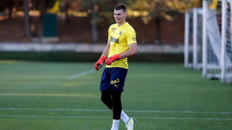 “Fənərbağça” qapıçısını yenə icarəyə göndərdi