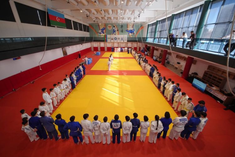 Kəmər dərəcələri üzrə ilin ilk rəsmi imtahanı keçirilib